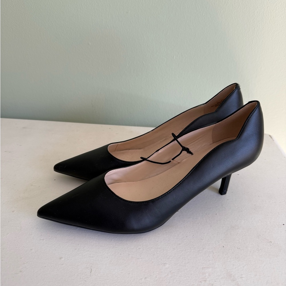 Nine West Black Pointed Toe Heels